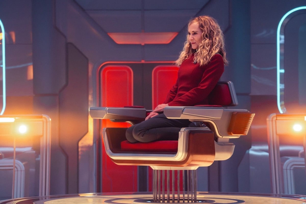 Holly Hunter as Captain Nahla Ake in season 1, episode 9, of Star Trek: Starfleet Academy streaming on Paramount+. 