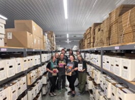 Comics Seller Finds New Readers Through Temu warehouse