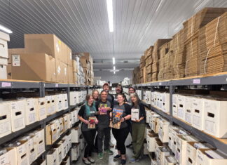 Comics Seller Finds New Readers Through Temu warehouse
