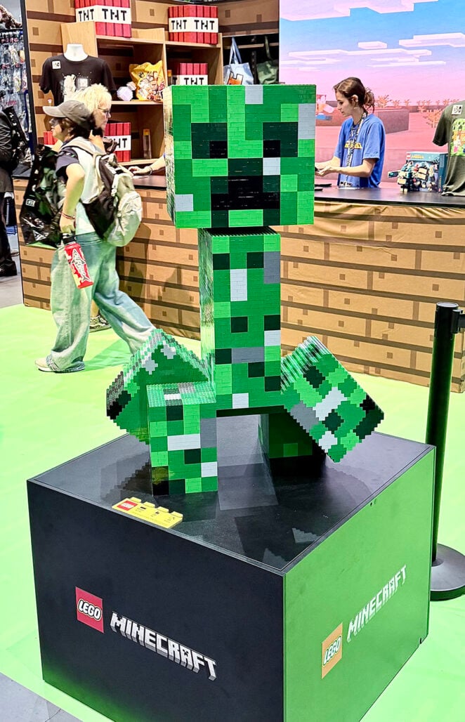 SDCC exhibit floor