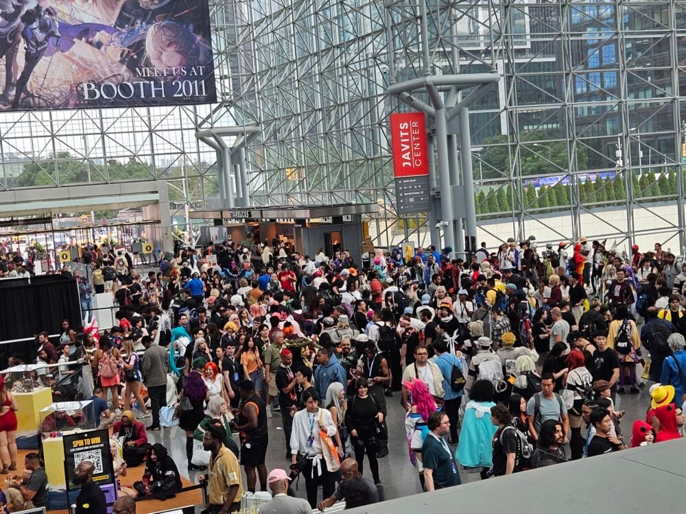 photo of the crowds at anime nyc on saturday near entrance