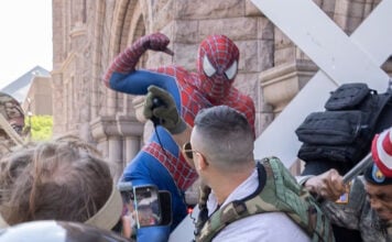 Minneapolis Spider-Man goes viral after battling the far right Chris Juhn photo of Spider-Man vs Jake Lang featured