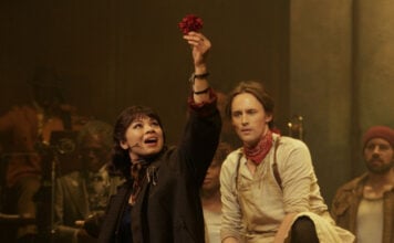 Review: HADESTOWN pro-shot perfectly presents a perfect production