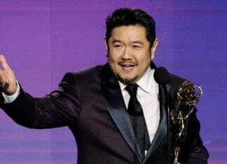 Eric Bauza, veteran voice actor and LOONEY TUNES star, dead at 46 Eric Bauza accepting the Children and Family Emmy Award for Outstanding Voice Performance in a Preschool Animated Program in 2023. Photo by Kevin Winter/Getty Images.